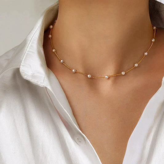 Kleine Perlenkette in Gold