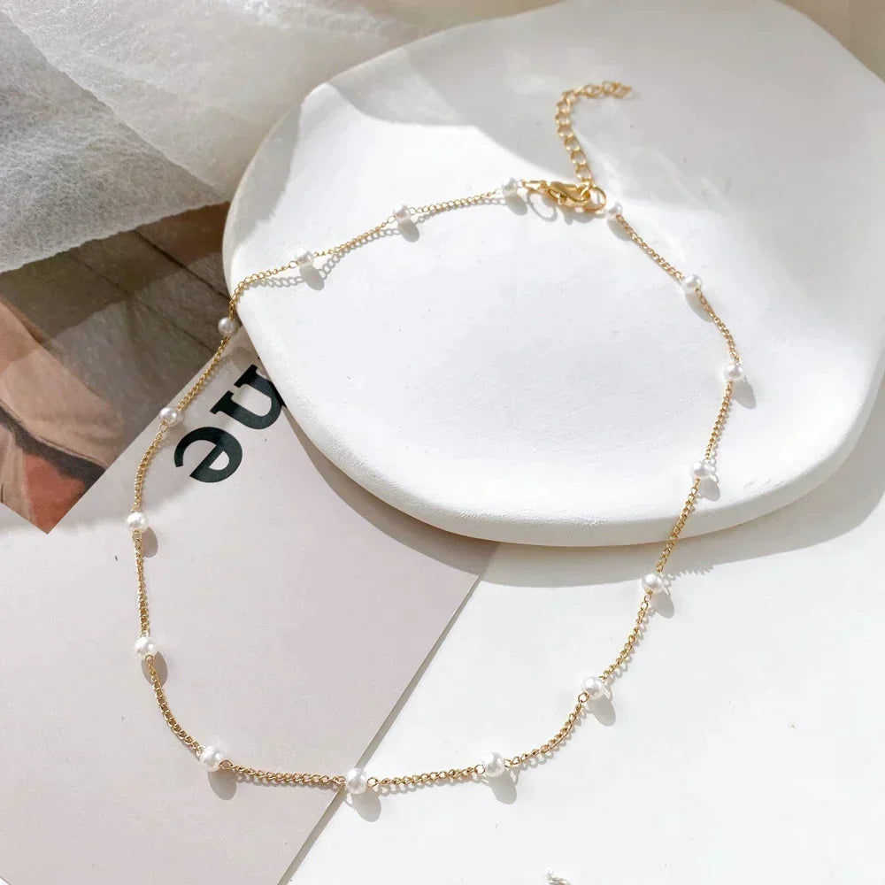 Kleine Perlenkette in Gold