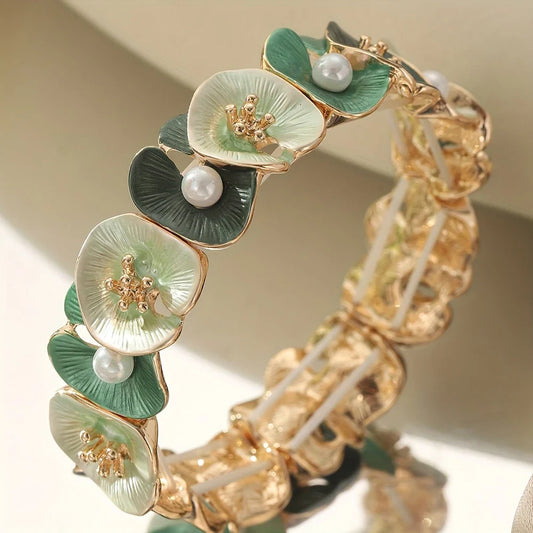 Vintage Grünes Blumen-Perlenarmband